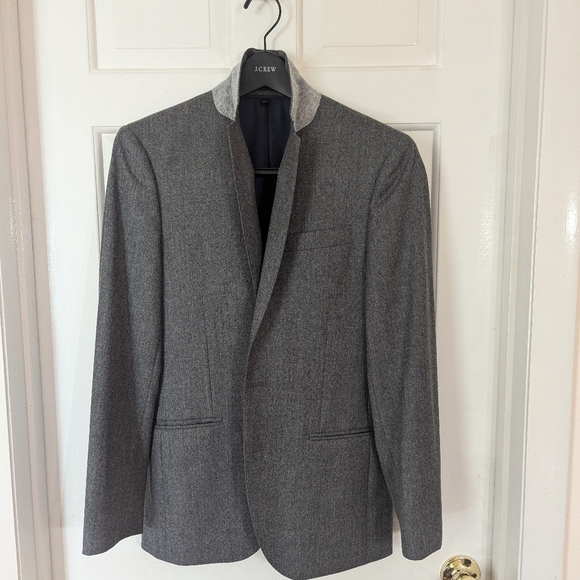 J. Crew 34S Ludlow Grey Flannel Suit Jacket (Very Good Condition) - Picture 5 of 10